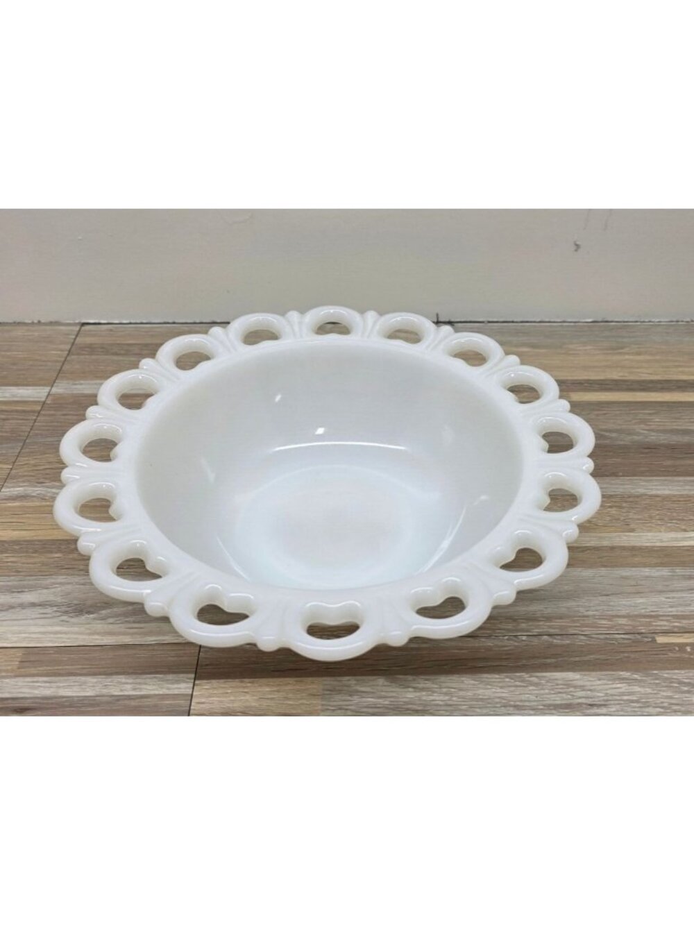 Vintage Anchor Hocking Old Colony White Milk Glass Lace-Edge Serving Bowl 9.5"